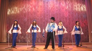 "Let My people  go"-  песня Луи Армстронга на 3 языках!