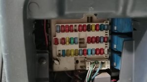 Где находится предохранитель прикуривателя Nissan Almera N16
