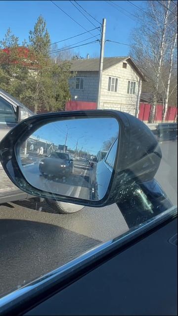 Пока мы едем по правилам, они едут по чужим нервам.