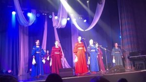 «Ай, кумушки-голубушки», «Ай, вы, цыгане», исполняет МГТК «Театр народной музыки «Иван да Марья»