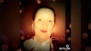 Стоят девчонки