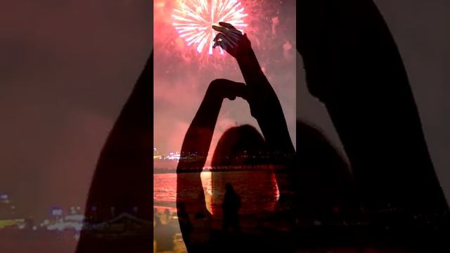 Далекие фейерверки