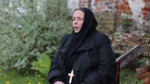 ВАЖНО ЛИ МОЛИТЬСЯ ОБ УМЕРШИХ? Интервью матушки Игумении Афанасии, Ростов Великий, 2017г.