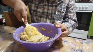 Готовлю котлеты из сои и куриной грудки.