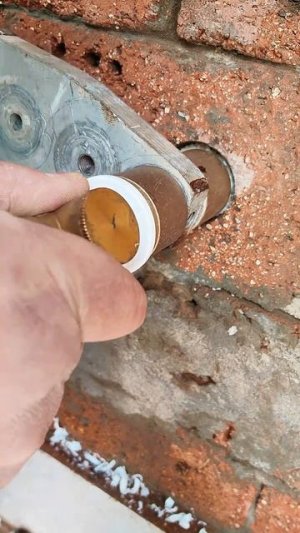 Оказывается, таким способом еще можно отремонтировать водопроводные трубы