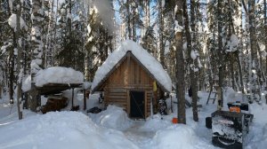 Изнурительный зимний МЕТАЛЛОКОП! Рыбалка на озере среди болот. Ночь в ИЗБЕ.