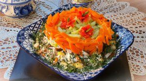 Салат с маринованными кальмаром и опятами