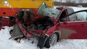 Женщина погибла при столкновении тепловоза с автомобилем в Чувашии