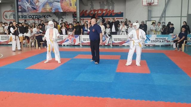 01/2 финала. Ерин Александр - Погосян Давид (Зверево)