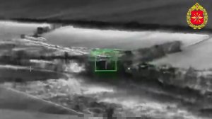 💥 Специалисты войск беспилотных систем «Геранью» поразили вертолет Ми-8 ВСУ на вертолетной площа...