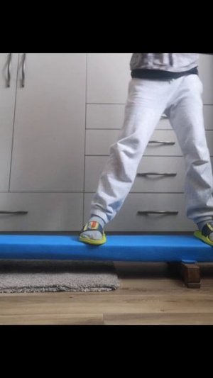 Делаю 12 o'clock на лавочки в тапочках