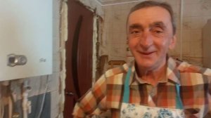 АРХИВ 19-Й ГОД. ЛЁШИК ГОТОВИТ ПРАЗДНИЧНЫЙ ОБЕД 8-ГО МАРТА.