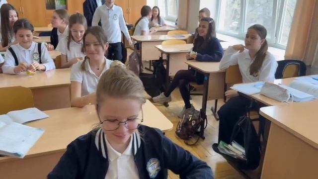 Поздравление_девочек смотреть онлайн