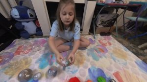 Распаковка шариков из автомата