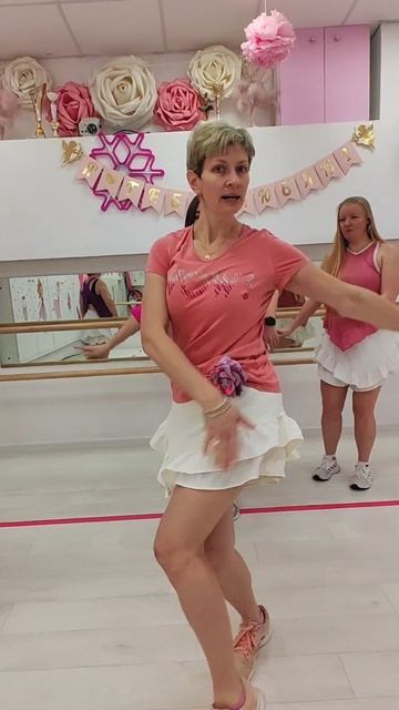 Восьмимартовская затея♥️🤣😍/ движ112
#движ112  #танцую #dance #telefono_aitana
#dvizh112