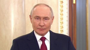 Владимир Путин поздравил российских женщин с 8 Марта.