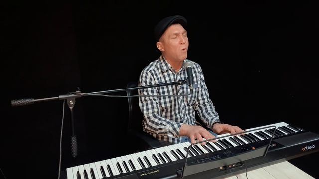 Занятия фортепиано в студии вокала и музыки 