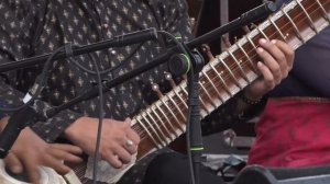 Музыка каввали на площади Шереметьевского дворца