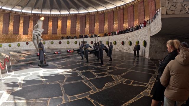 волгоград 2026. мамаев курган. смена караула смотреть онлайн