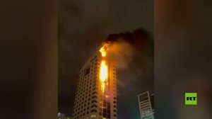 الكويت.. اندلاع حريق في ناطحة سحاب نتيجة تعرضها لهجوم من طائرة مسيرة انتحارية