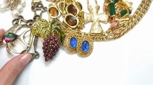219. Распаковка лота с винтажной бижутерией Sarah Coventry