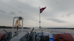 Проходим Высокогорский мост, Красноярский край, река Енисей май 2024г.