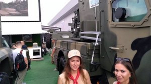 Всех с 8 марта боевым девушкам на фронте скорейшей победы. Новая  бронетехника для СВО
ура ура ура.