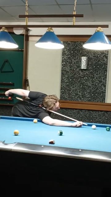 Что творит этот молодой игрок113 | #nitrovend #vend #венд #nightthrasher113 #twitch #твич #бильярд