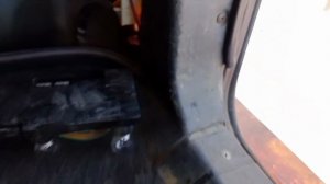 Меняем лампочки в задних фонорях нивы