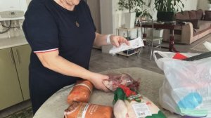 Посетили новый магазин. Опять нахапали. Пересаживаю баклажаны.