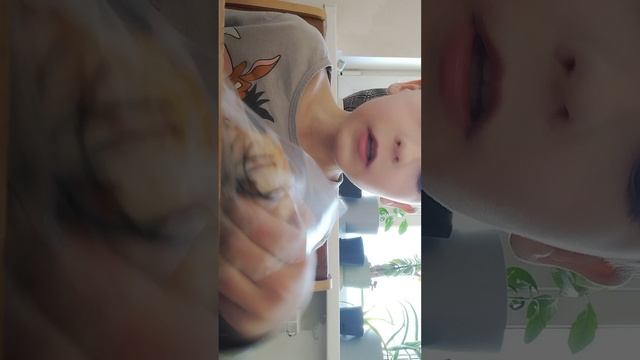 дегустация Пончика с начинкой манго и Пончика с начинкой карамель!!!!