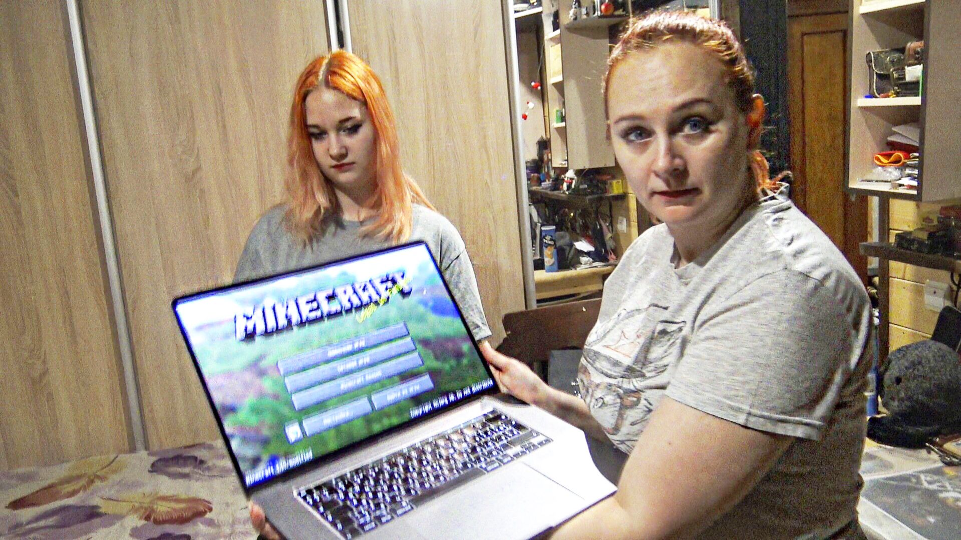 ГРИФЕРША УКРАЛА 102 599 РУБЛЕЙ У МАМЫ И КУПИЛА МАКБУК В РЕАЛЬНОЙ ЖИЗНИ!