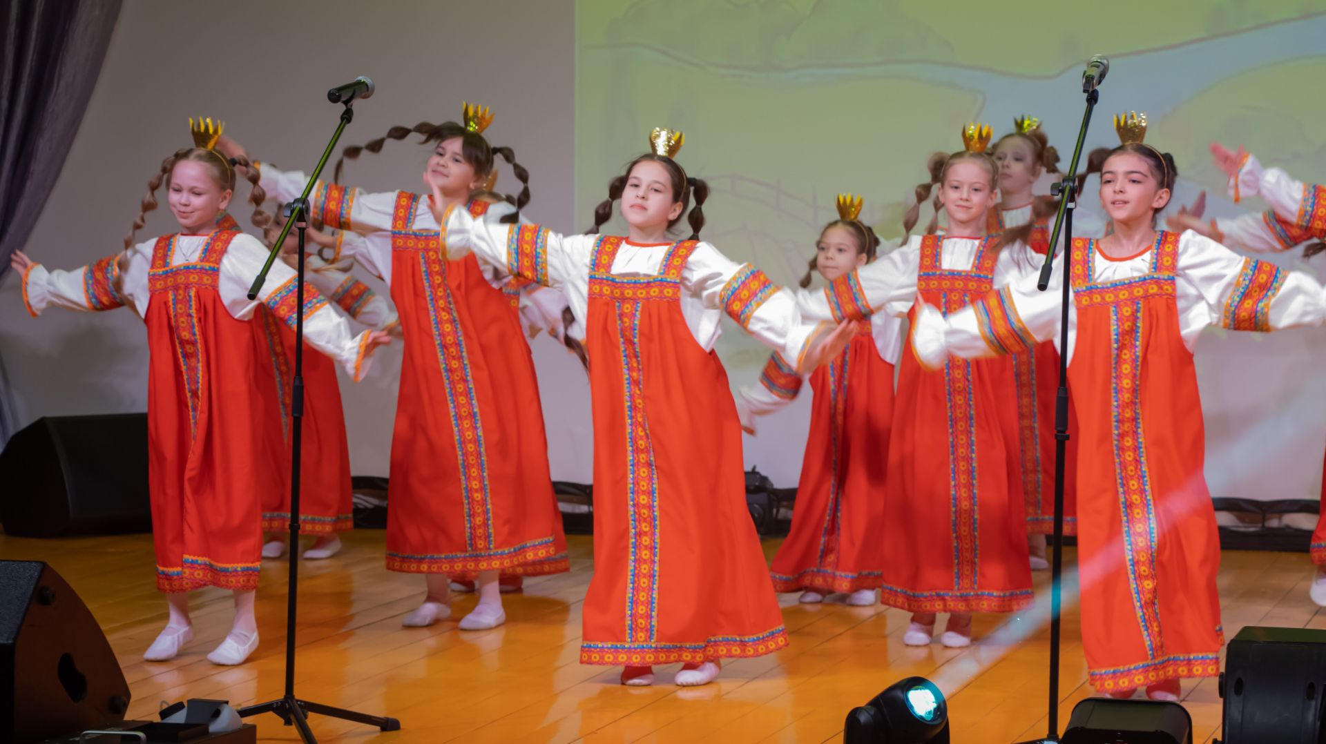 С праздником 8 Марта!