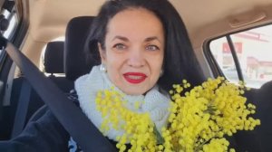 Поздравляю Всех девочек с праздником 8 марта!Бекки и Диди тоже Вас поздравляют!💐Банановый десерт!🍌