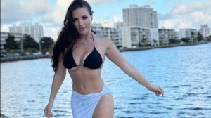 Karen Young – Hot Shot {12'' Mix}  Karen Young – Hot Shot {12'' Микс}_2