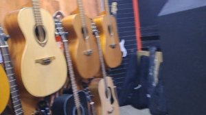 Дорогих ЖЕНЩИН ( !!! ) с праздником 8 МАРТА !!!