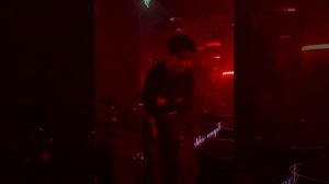 С 8 МАРТА ДЕВОЧКИ 💐 ВАС ПОЗДРАВЛЯЮТ ВИГУКИ 🐻🐰