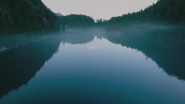 The way you look at me makes all my reason disappear (midnight playlist)