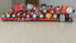 Для детей. коллекция оранжевых паровозиком Томас.Детские игрушки