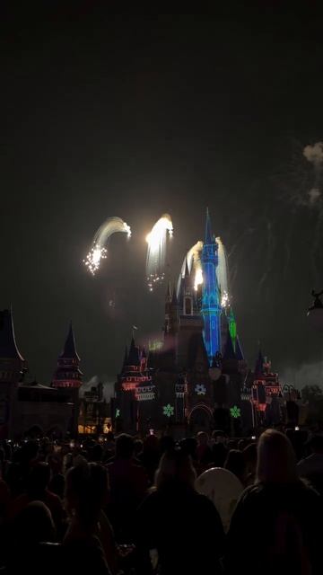 диснейленд🏰 смотреть онлайн