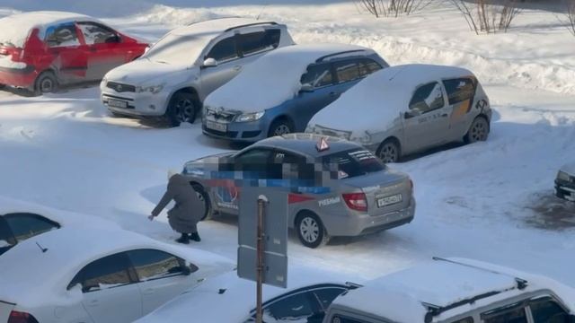 Что-то странное происходит у соседей в Тюмени