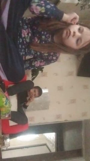 Машм поёт песню