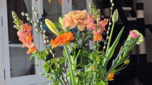 С прздником 8 Марта! Видео открытка! Счастья, добра, любви!