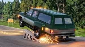 BeamNG Drive - Захватывающие аварии с переворотами