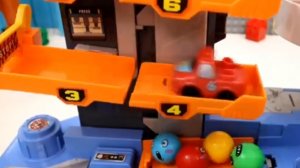 Небольшая парковка для маленьких автомобилей. Изучаем новую парковку. #дети #видеодлядетей