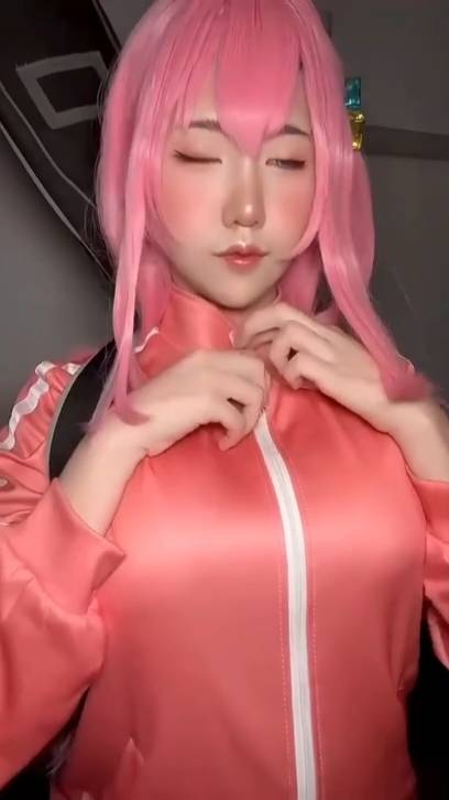 Подборка. Девушка разделась. Тверк. Голая попа 35/1000