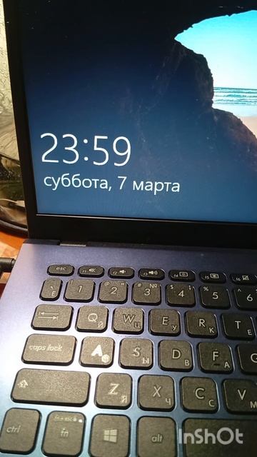 каналу кошка котунья 1 год 
подпишись