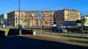 Заневская площадь. Весна в пути.