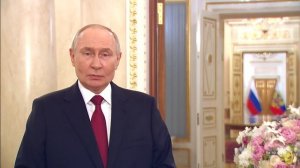 Владимир Путин поздравил российских женщин с 8 Марта !!!