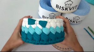 Корзина "Зефирка" из трикотажной пряжи с деревянным донышком